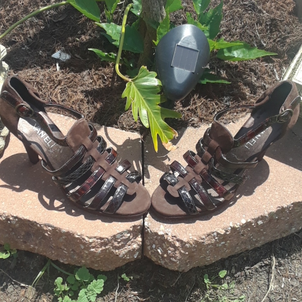 Vaneli heels - Picture 2 of 6